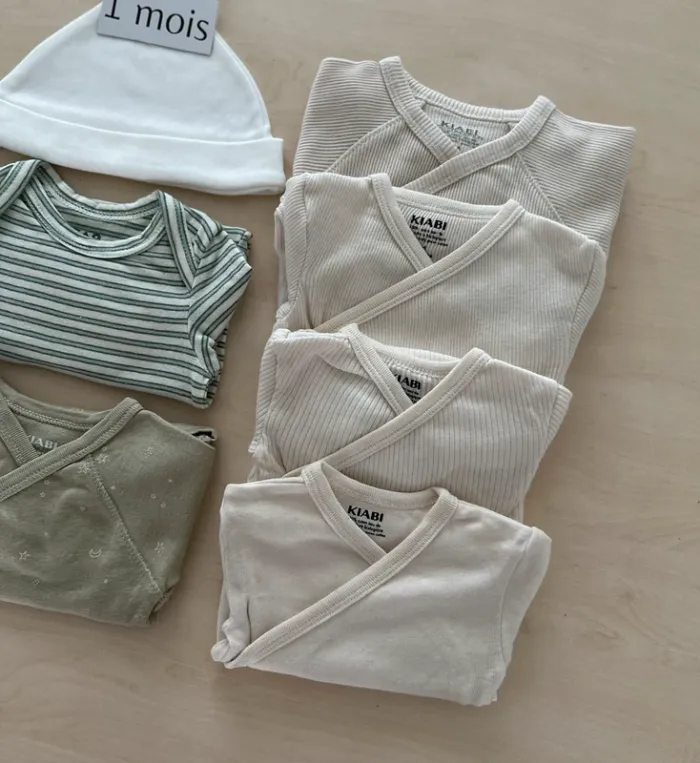 Lot de 5 Bodies 1 mois 53/55 cm - photo numéro 3