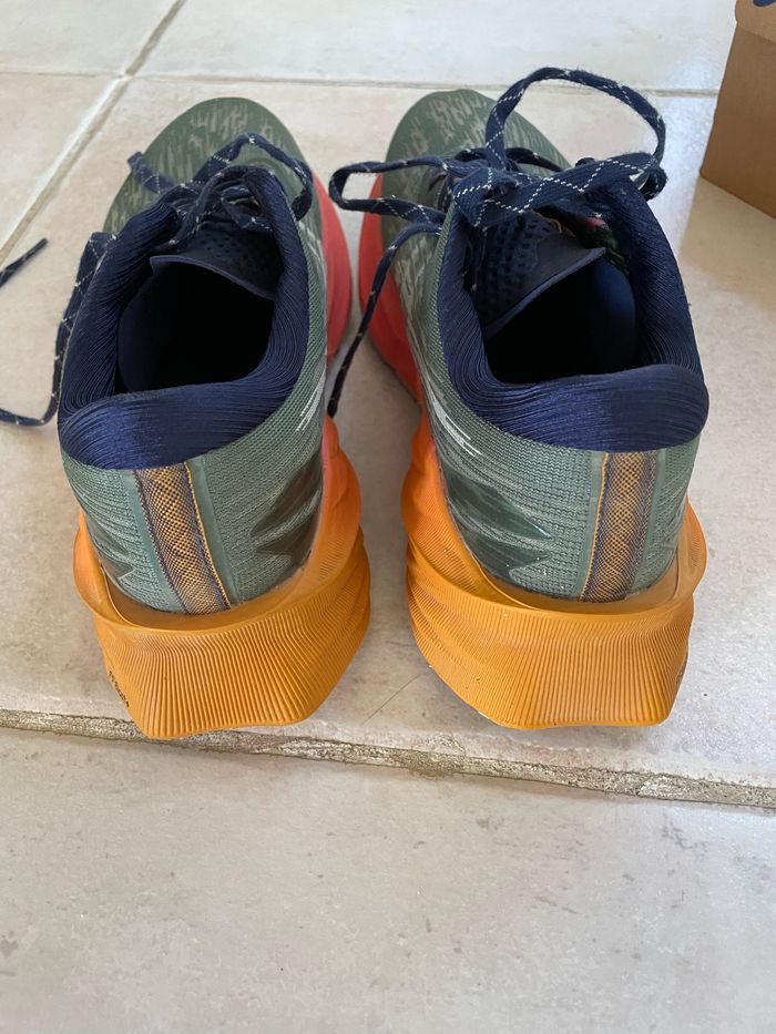 Asics novablast 3 taille 40 - photo numéro 6