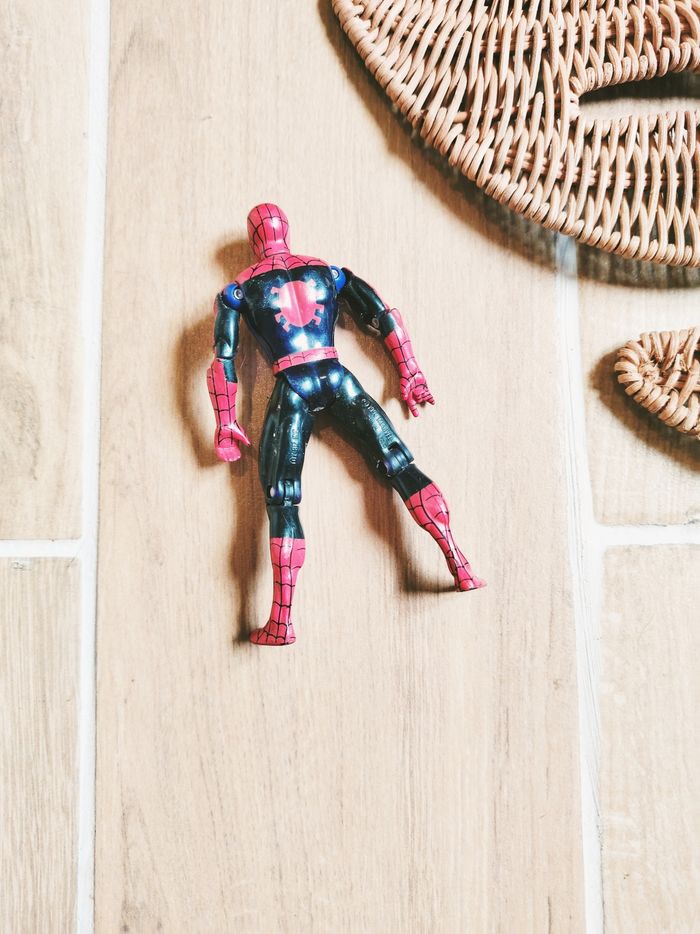 🦸Figurine Spider-man Night shadow année 1994 marque Toy biz vintage - photo numéro 3