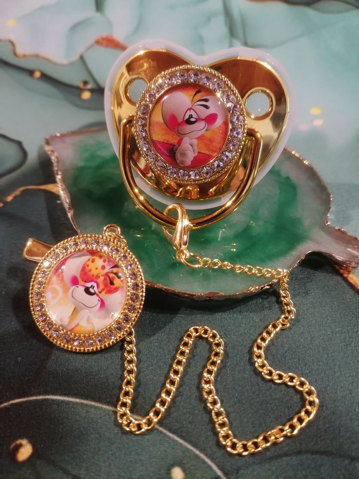 Tétine, sucette avec attache Diddl