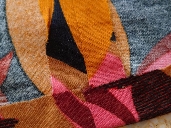 Jupe vintage lainage fait main taille 36 - photo numéro 8