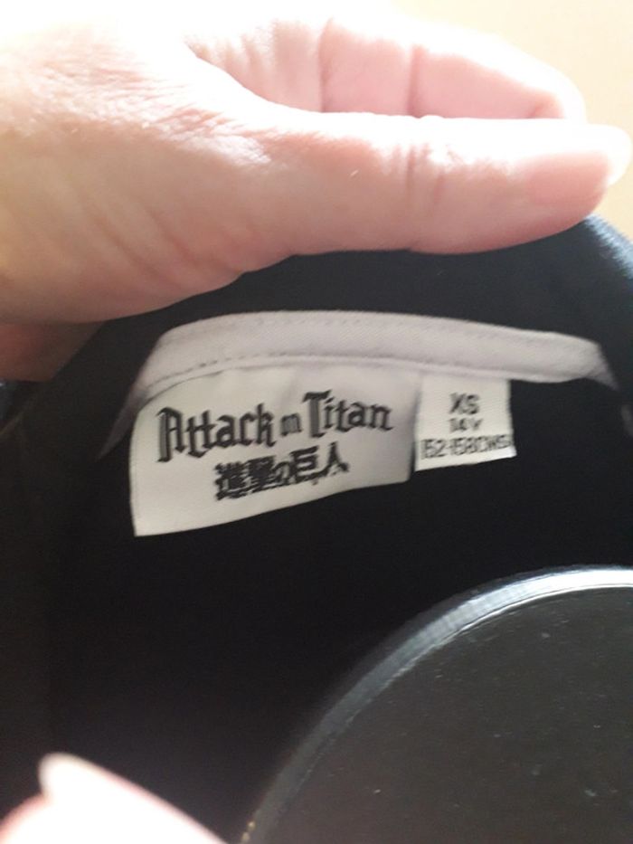 Sweat a capuche noir ado fille attack on titan taille 14 ans xs 34 - photo numéro 6