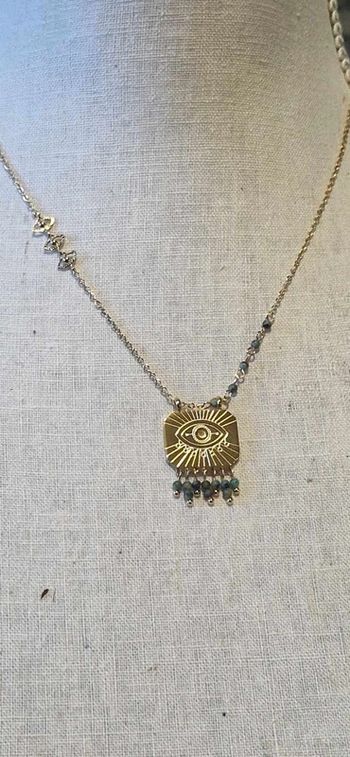 Collier réglable acier inoxydable or médaille carrée œil gravée perles malachites