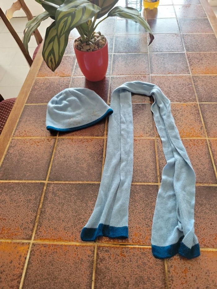 Ensemble bonnet et écharpe