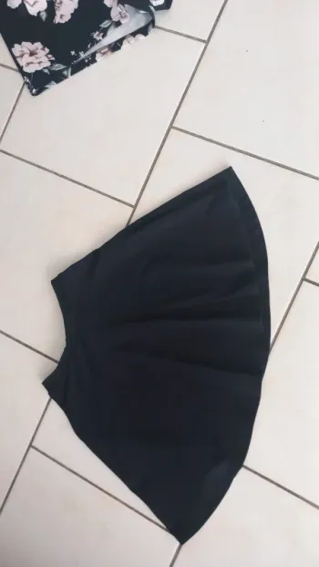 Jupe noire danseuse jennyfer mise 1 fois xs