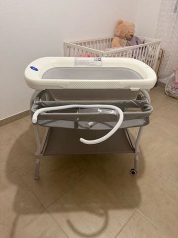 Table à langer 2 en 1 avec baignoire