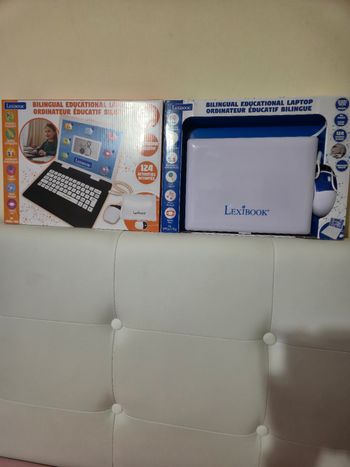 Lot de 2 ordinateurs Lexibook 
Bilingues 124 activités chacun 
Le bleu : 3 ans + et le orange : 4 ans +