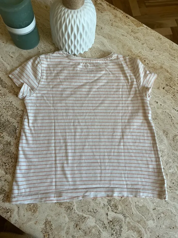 2 t-shirts 5 ans - photo numéro 9