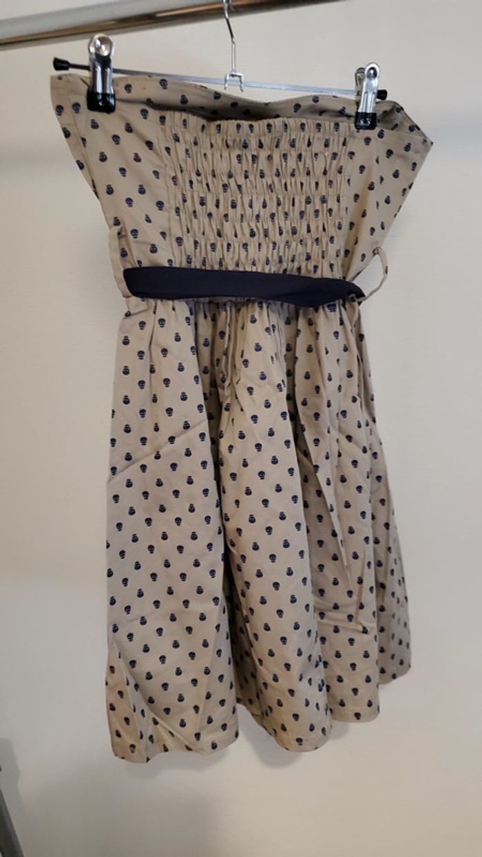 Jolie robe d'été patineuse sans bretelles beige - photo numéro 7