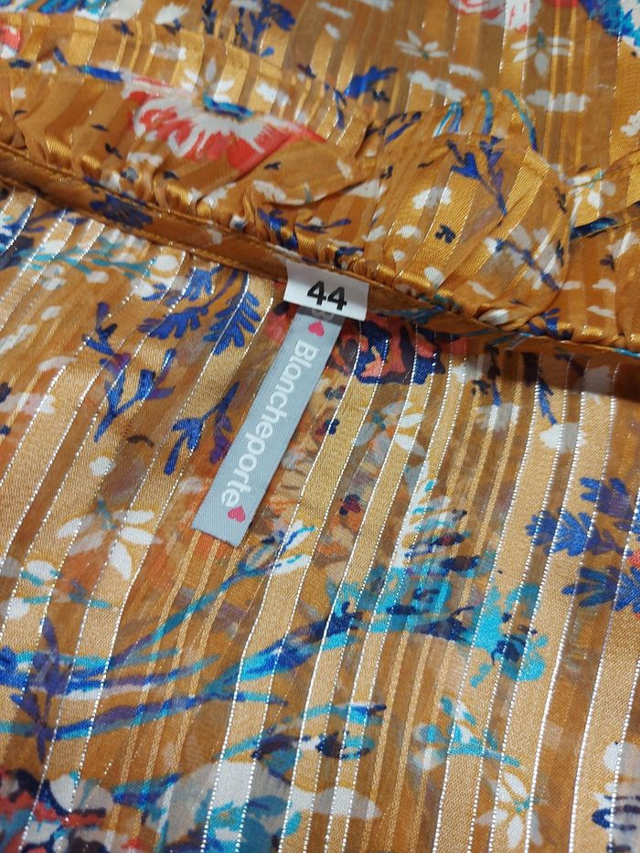 Blouse blanches - photo numéro 2