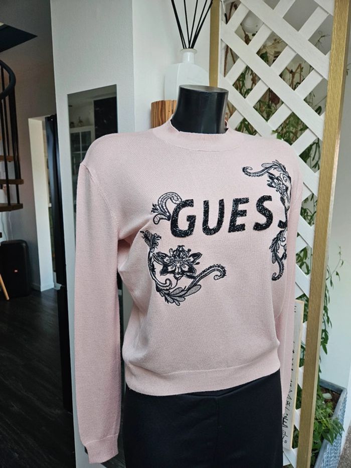 Guess pull rose pâle taille M