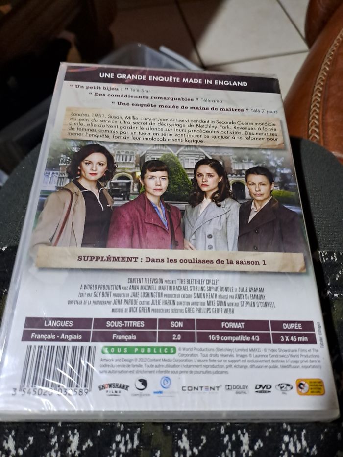 Enquêtes   codees saison 1 - photo numéro 2