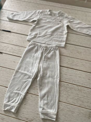 Magnifique pyjama ou ensemble bébé 12 mois unisexe garçon ou fille