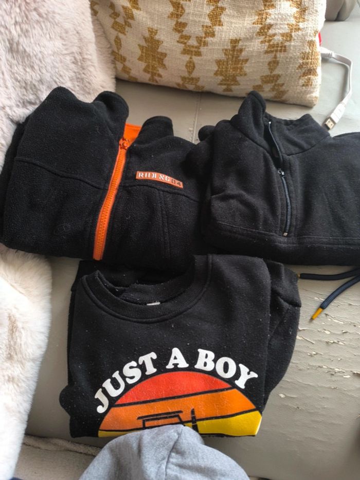 Lot vêtements garçon 4 ans - photo numéro 4