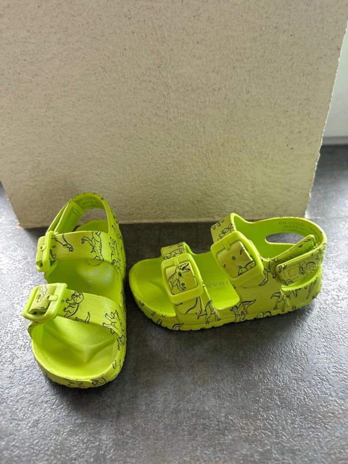 Sandalette enfant taille 22