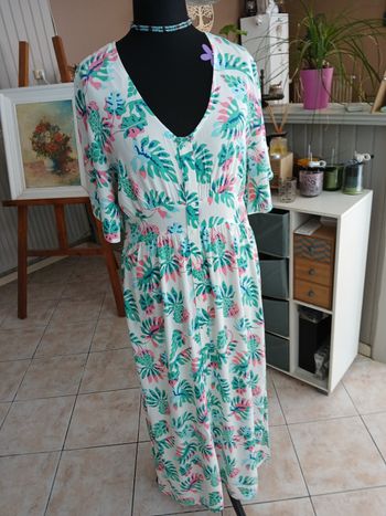 Jolie robe longue T44.