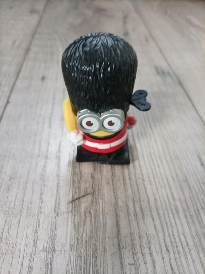 Figurine Minion garde anglais neuve - photo numéro 2