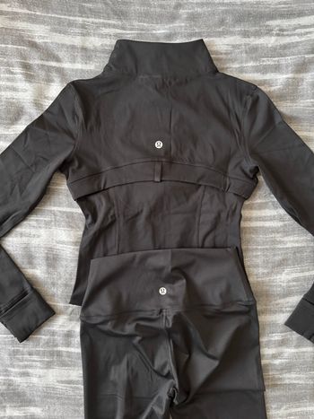 Ensemble Lululemon Fitness et Yahoo!