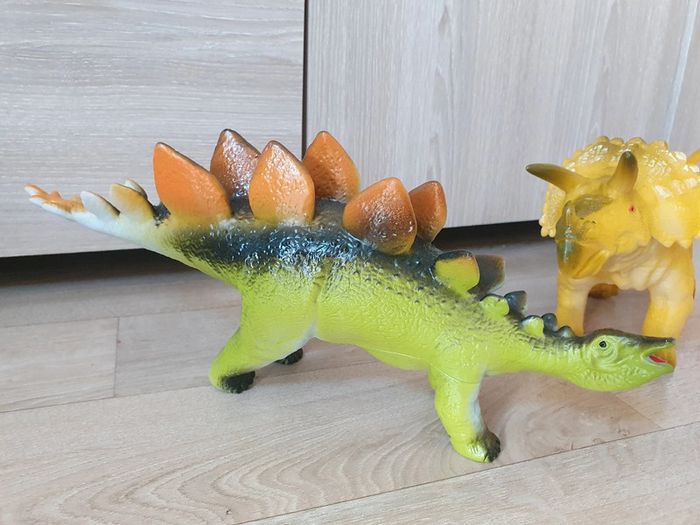 Lot de 2 jouets dinosaures - photo numéro 3
