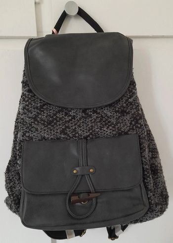 Beau sac à dos vintage noir