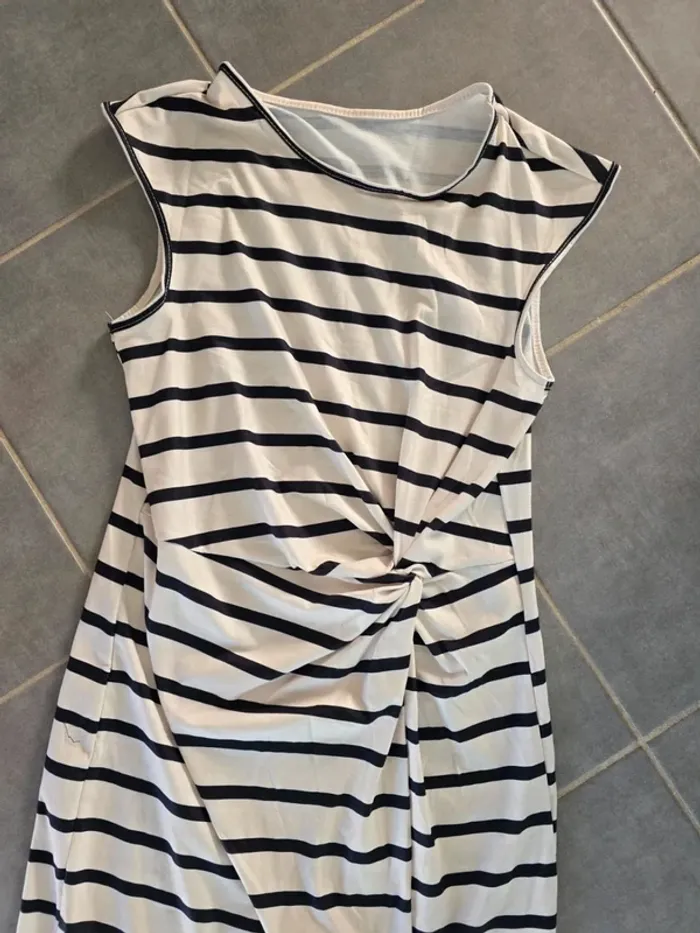 Robe beige rayée - photo numéro 3