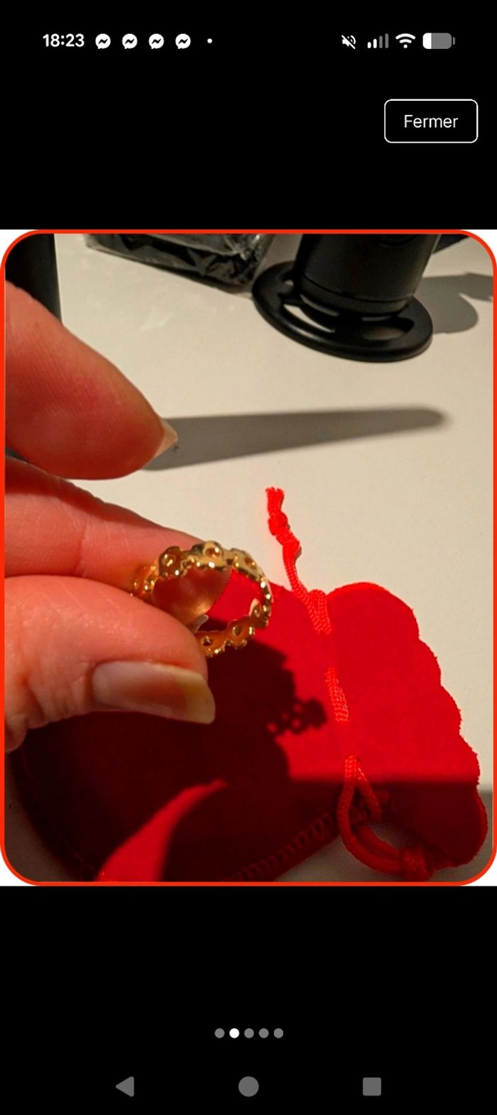 Bague fleurs marguerites en Titane dorée - NEUVE - photo numéro 2