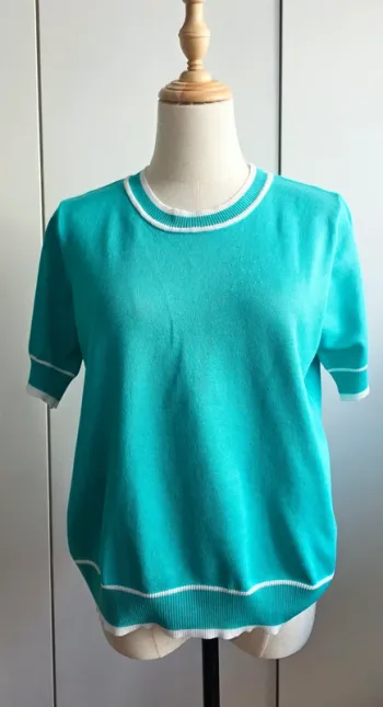 Pull manches courtes, taille L