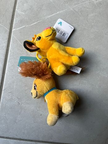 Lot de deux peluches porte clefs