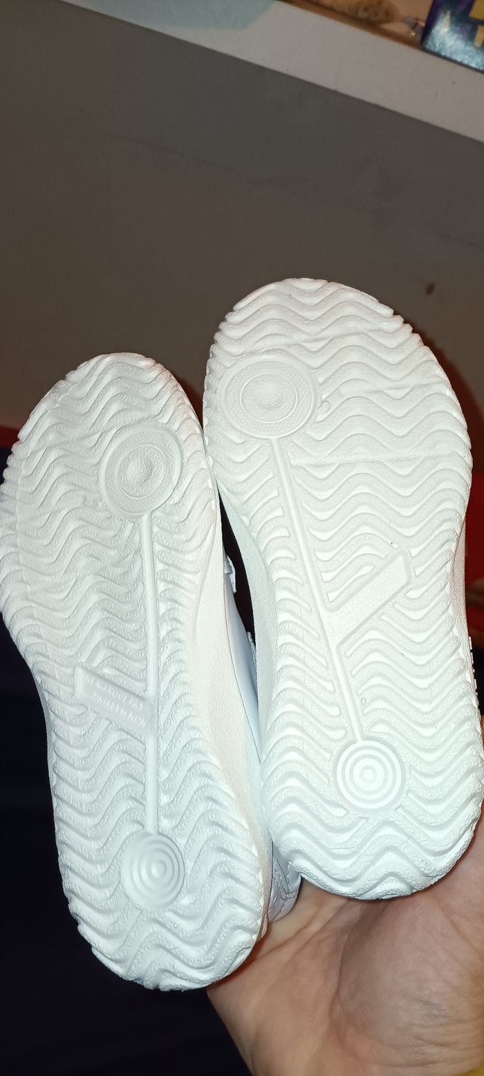 Basket neuve t.29 - photo numéro 3