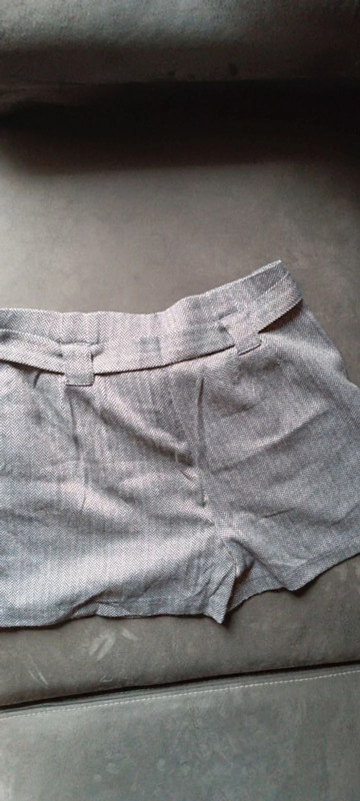 Short Kiabi 40 - photo numéro 4