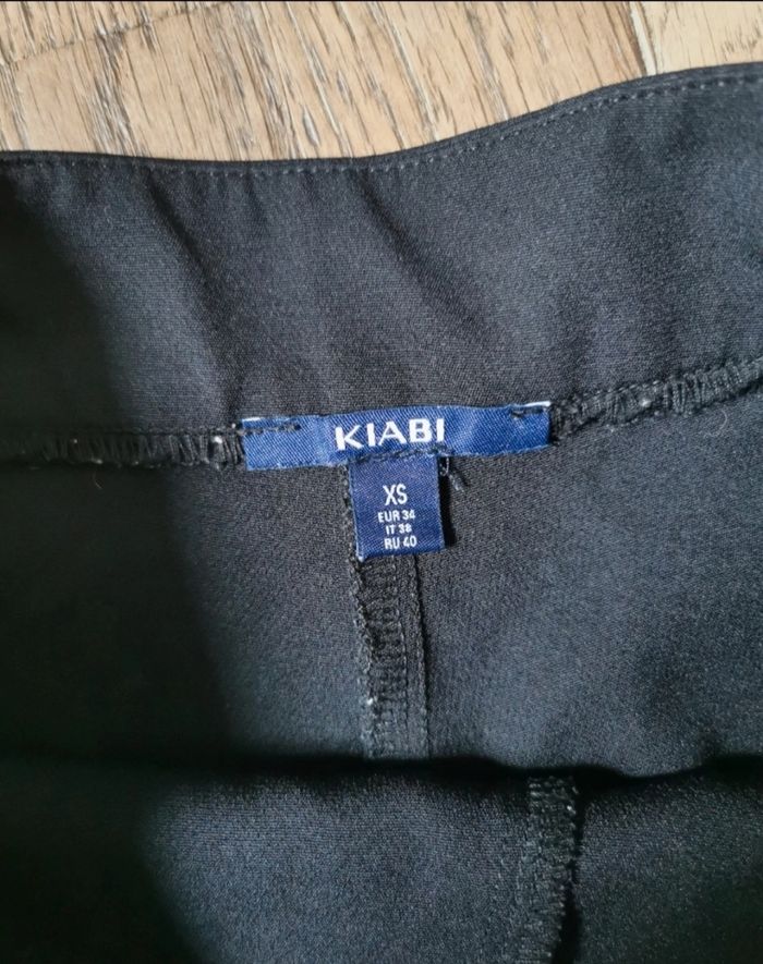 Jupe short Kiabi XS taille 34 - photo numéro 3