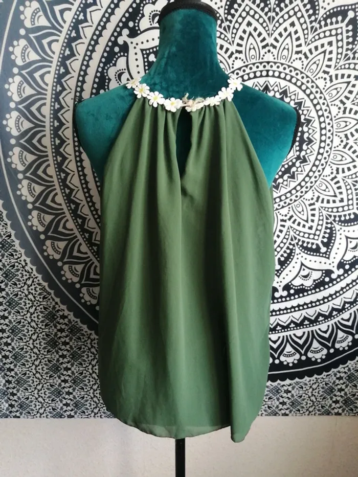 Top fluide kaki doublé col bijoux à fleurs / sans marque / (TU) - photo numéro 5