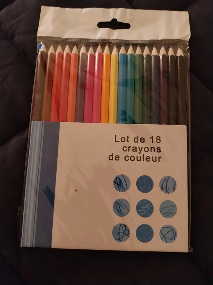 Lot 18 crayons couleur - photo numéro 2