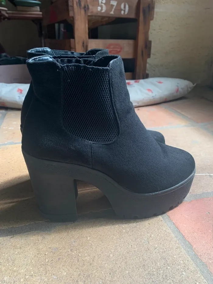 Bottines à talon compensées