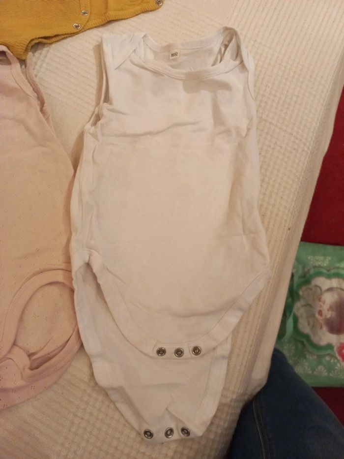 Lot 4body de 9 à 24 mois - photo numéro 6