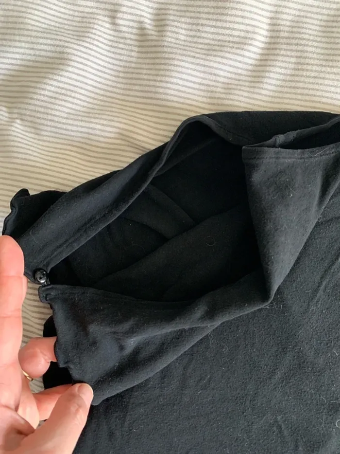 Tee-shirt  noir - photo numéro 2