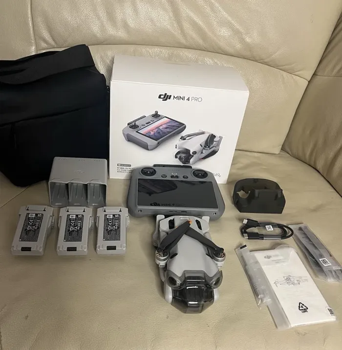 DJI Mini 4 Pro Fly More Combo - photo numéro 2