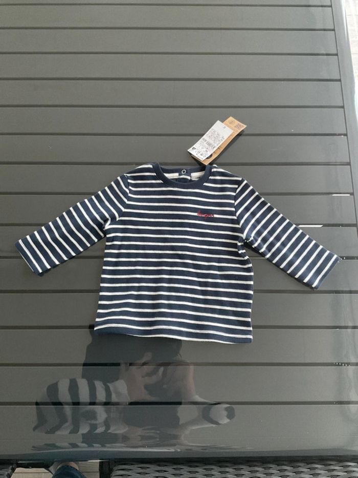 Pull rayé Kiabi taille 9 mois