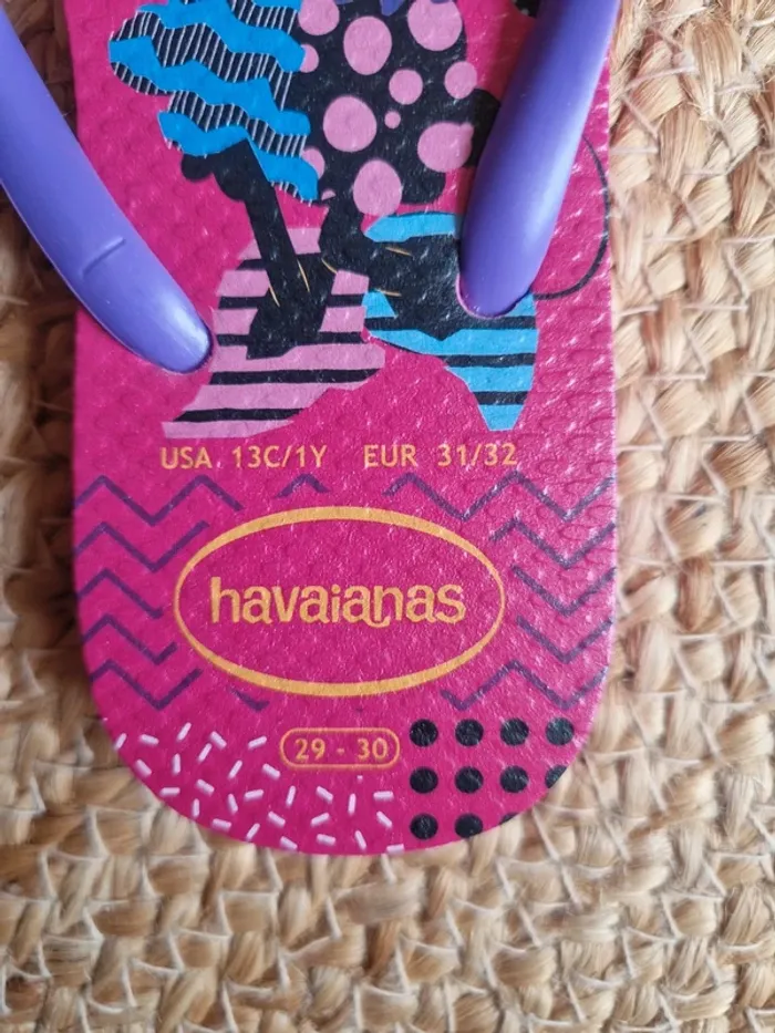 Neuf jolie paire de tong motif minnie havaianas pointure 31 - photo numéro 5