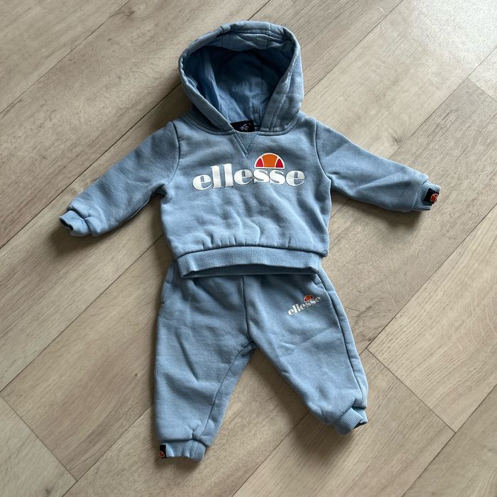 Ensemble ellesse 6/9mois