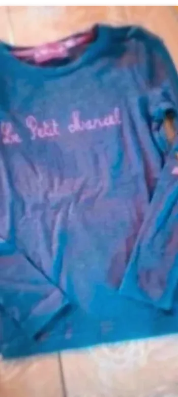 T-shirt 8  ans bon  état  le  petit  Marcel