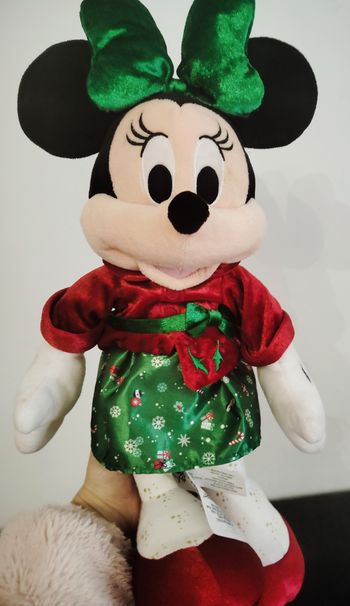 Peluche noël Disney store Minnie 2019 déco maison