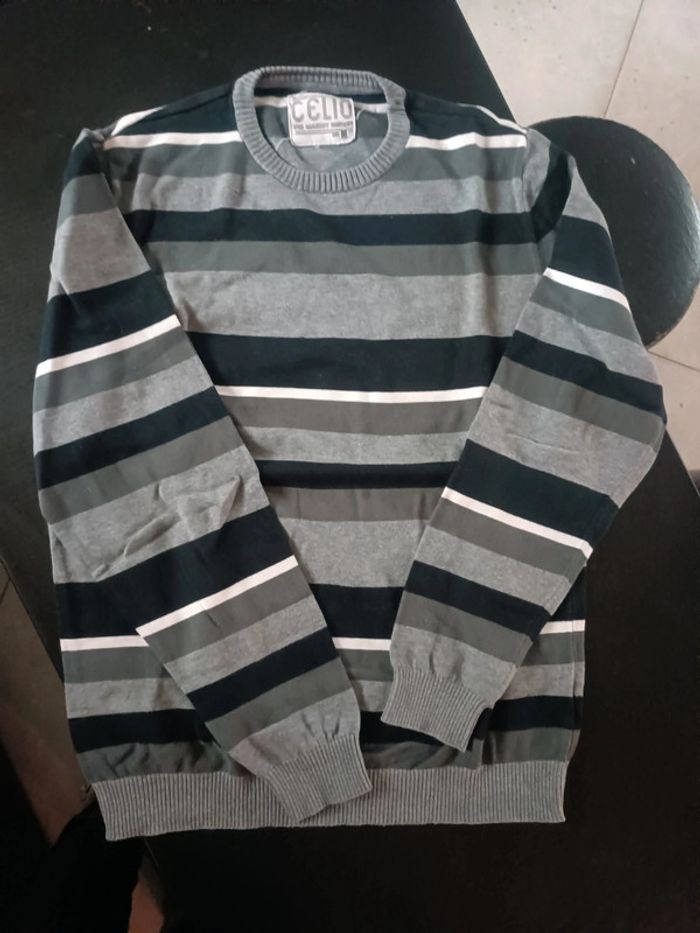 Pull Celio taille M - photo numéro 4