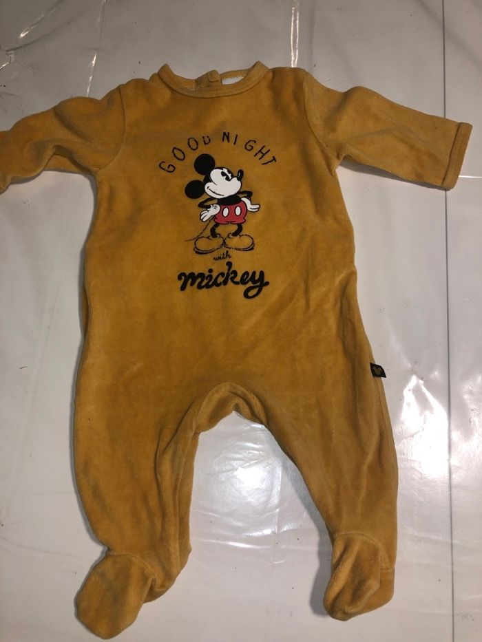 Pyjama  Mickey  disney 3 mois - photo numéro 2