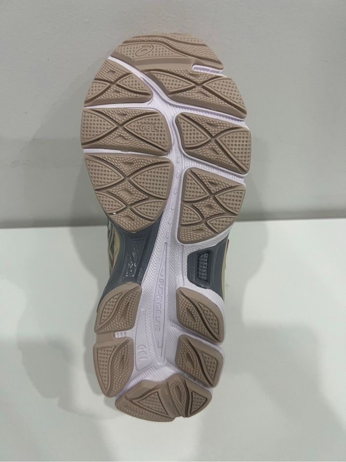Chaussure Asics GEL - photo numéro 9