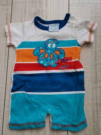 Grenouillère 3 à 6 mois.