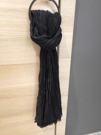 Foulard noir
