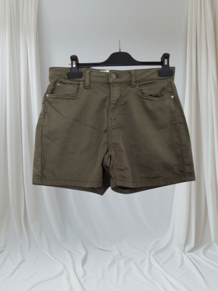 Short Femme couleur Kaki taille M - photo numéro 2