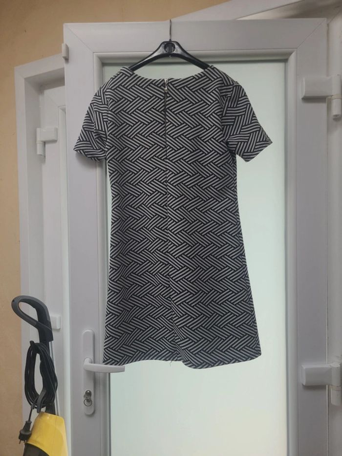 Robe taille 38 sans étiquette - photo numéro 2