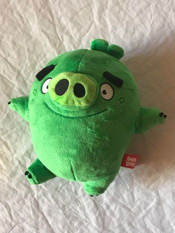 Petite Boule Verte Cochon Petites Pattes Mains Oreilles Animal Faune Peluche Petits Enfants Bébés